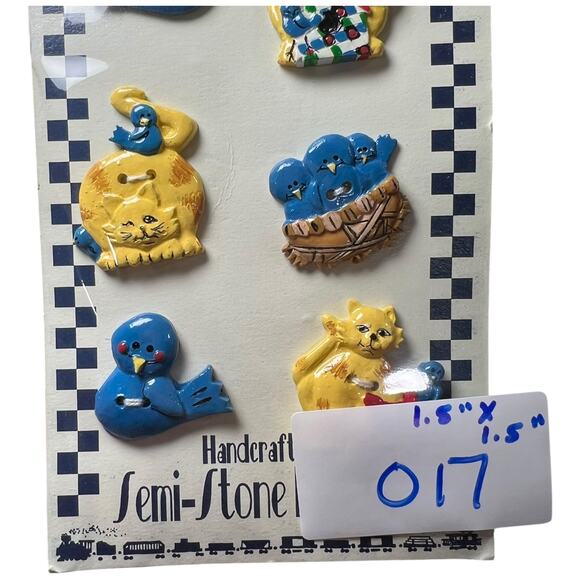 Cache Junction Animal Novelty Buttons Cat Duck Bird Basket Original - Picture 8 of 8